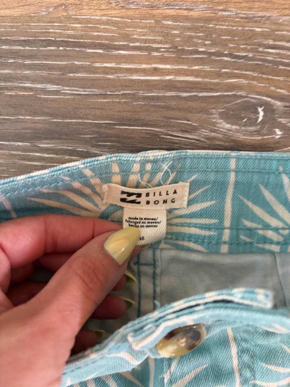 NWOT  Billabong Free fall Print Wide Leg Twill Pants in misty blue size 26 - Picture 3 of 11